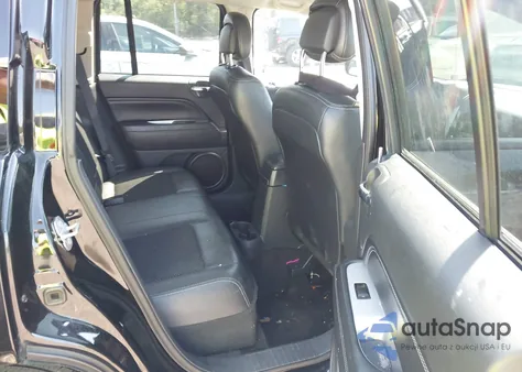 2015 Jeep Compass Latitude z USA, uszkodzony, nr VIN 1C4NJCEA6FD401723